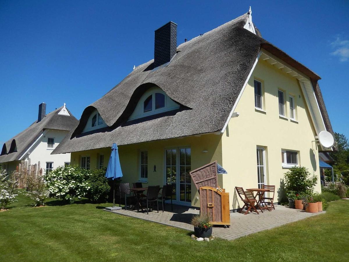 Reetdachhaeuser Boergerende Luaran gambar